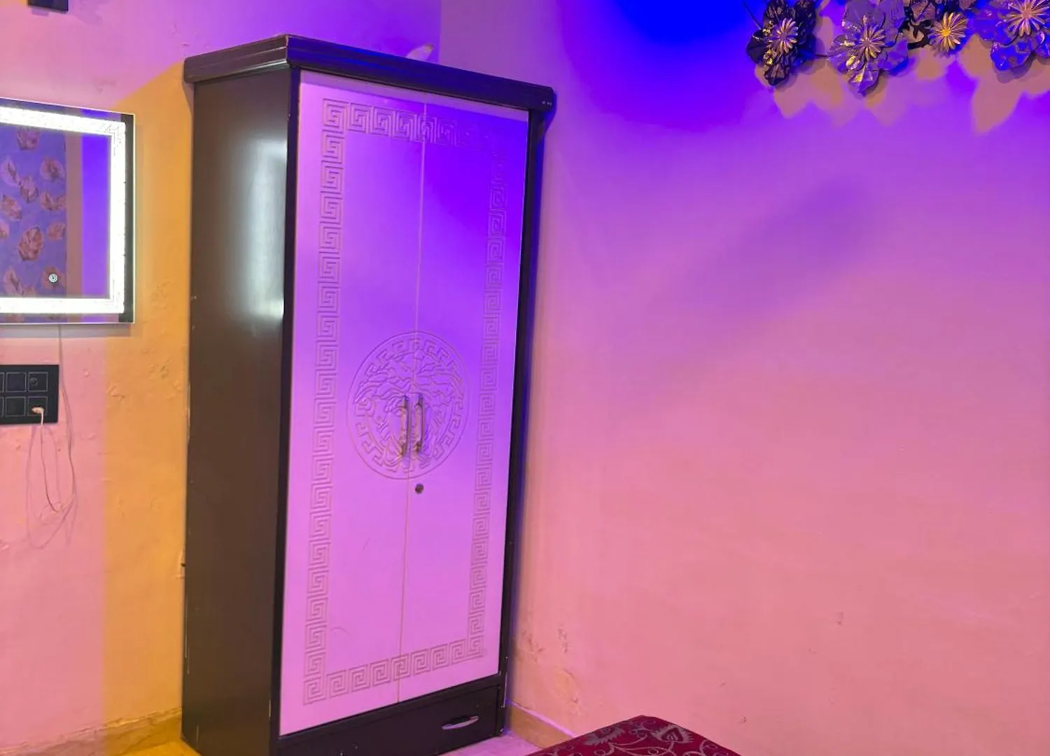 Private Stay In New Delhi Apartment